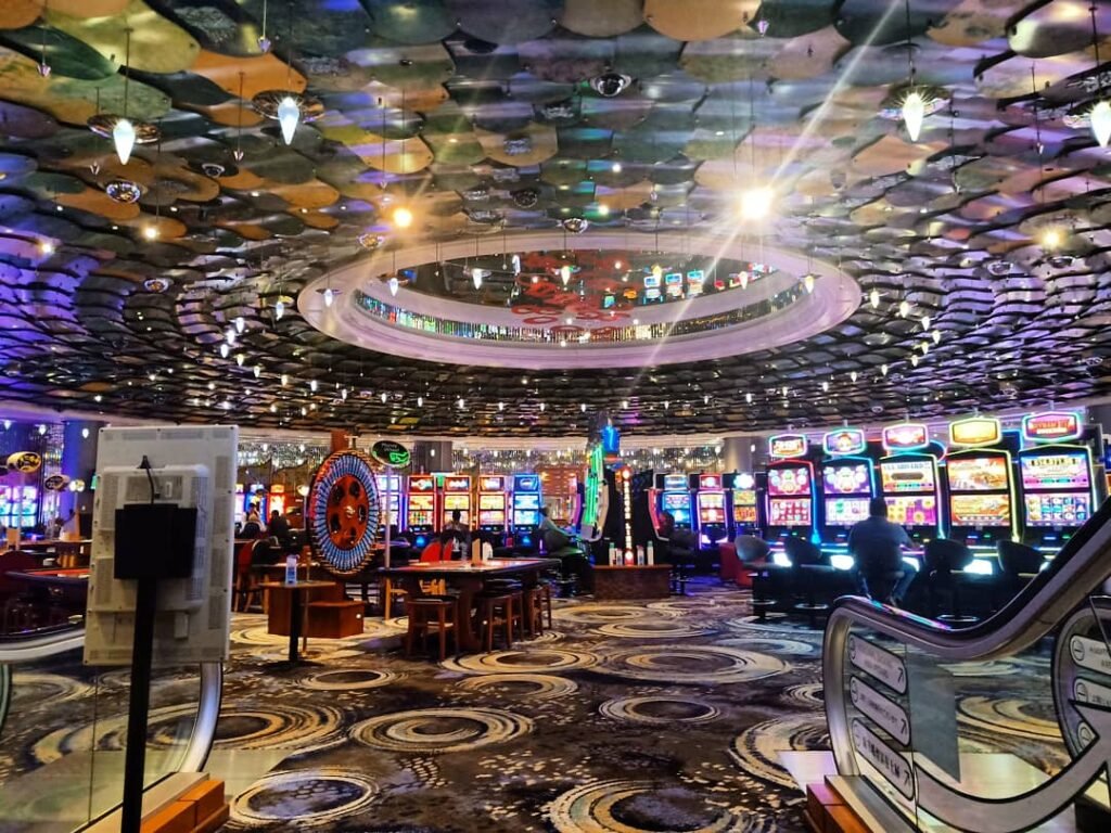 Reef Hotel Casino Australia